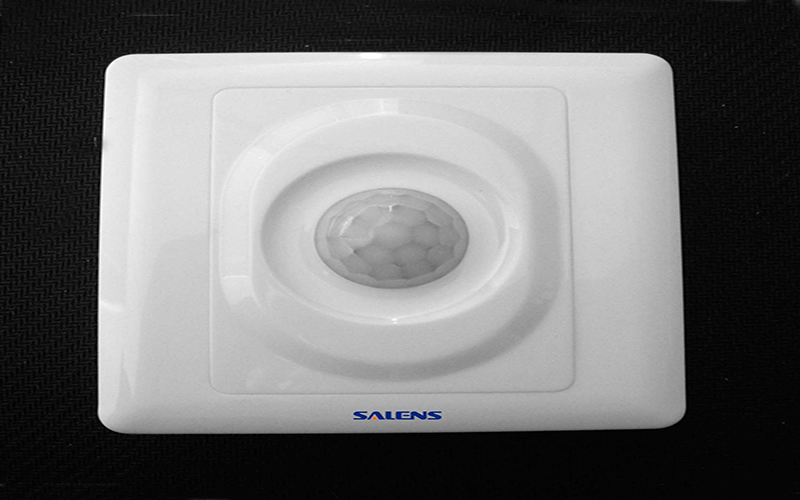 SL631交流220/110V人體紅外感應開關